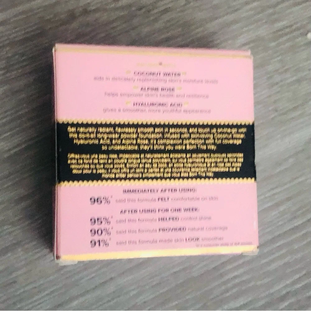 Too Faced Born This Way Multi Use Complexion Powder Foundation